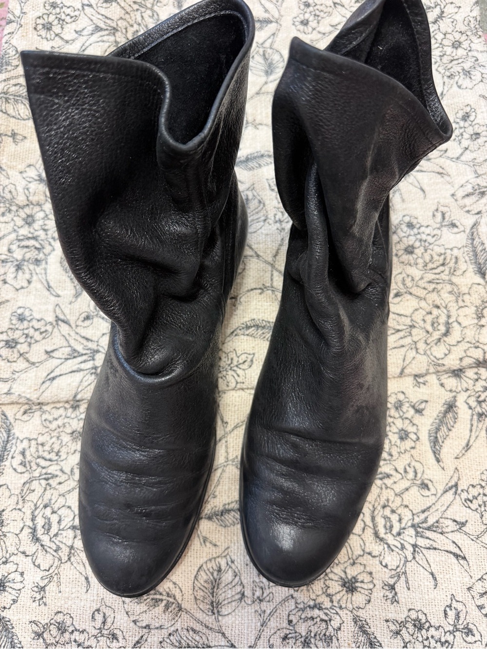 Arche Black Leather Slouch Lace-Up Boots